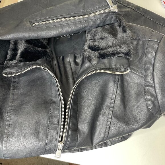 Baccini Women's Faux Leather Aviator Jacket Black Fur Collar Full Zip Size Large - Picture 6 of 11